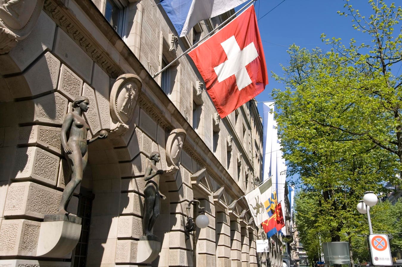 Switzerland&rsquo;s Playbook For Crypto-Native Financial Infrastructure